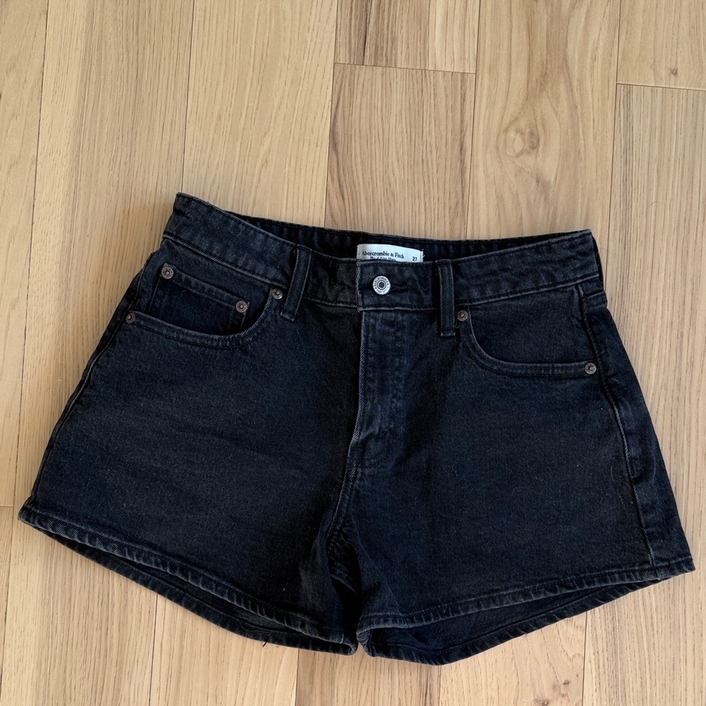 Abercrombie & Fitch The A-Line Short Mid Rise- Curve Love